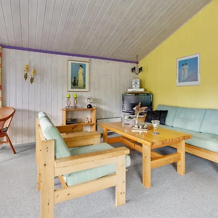 Two-bedroom Holiday In *