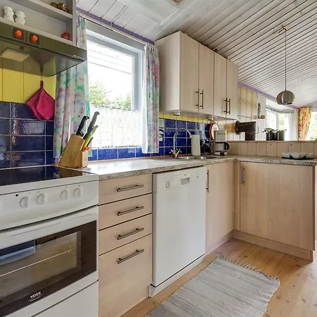 Two-bedroom Holiday In Hals