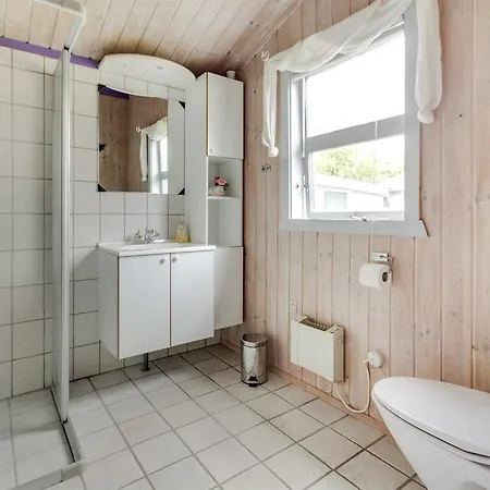 Two-bedroom Holiday In Hébergement de vacances *